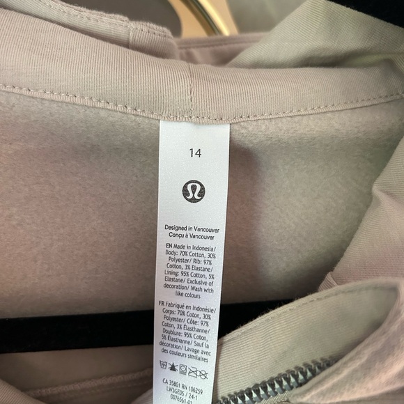 Lululemon cropped full zip hoodie - Picture 6 of 6